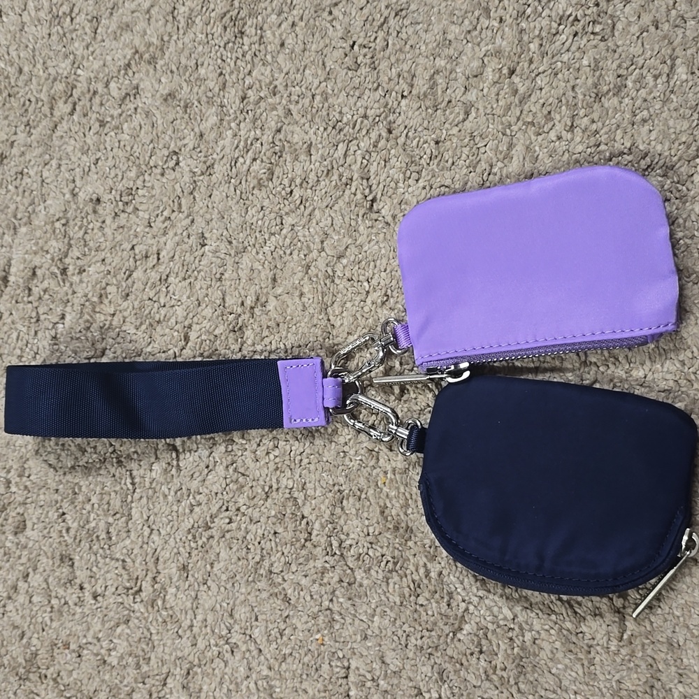 EUC Lululemon Dual Pouch Wristlet True Navy / Dark Lavender - Picture 2 of 3